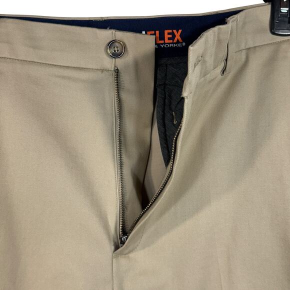 Roundtree & Yorke SZ 40 Total Flex Shorts Pockets Zip-Fly Classic Fit Flat Front - Picture 3 of 8